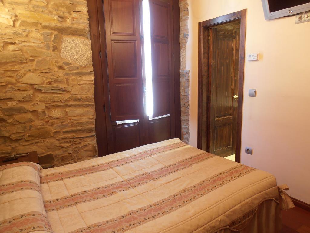 Hostal Virgen De La Encina Ponferrada Rom bilde