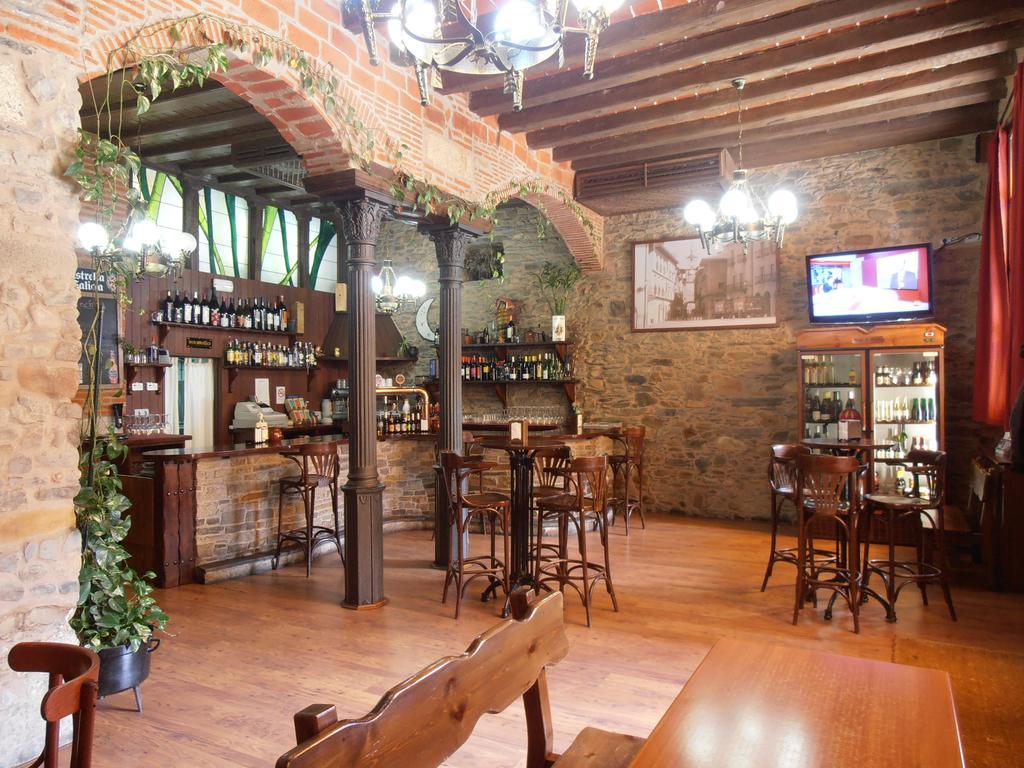 Hostal Virgen De La Encina Ponferrada Eksteriør bilde