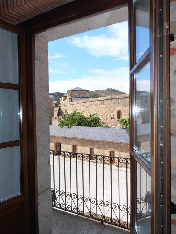 Hostal Virgen De La Encina Ponferrada Rom bilde