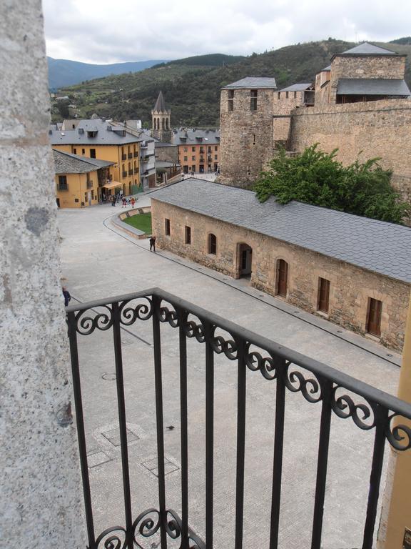 Hostal Virgen De La Encina Ponferrada Rom bilde
