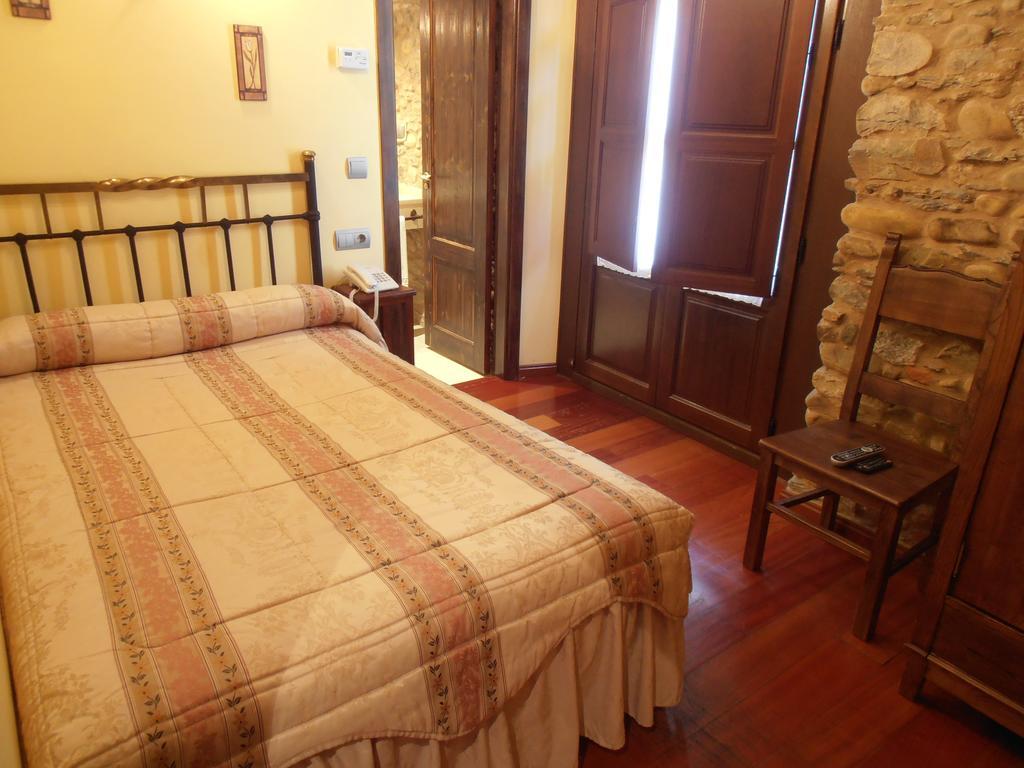 Hostal Virgen De La Encina Ponferrada Rom bilde